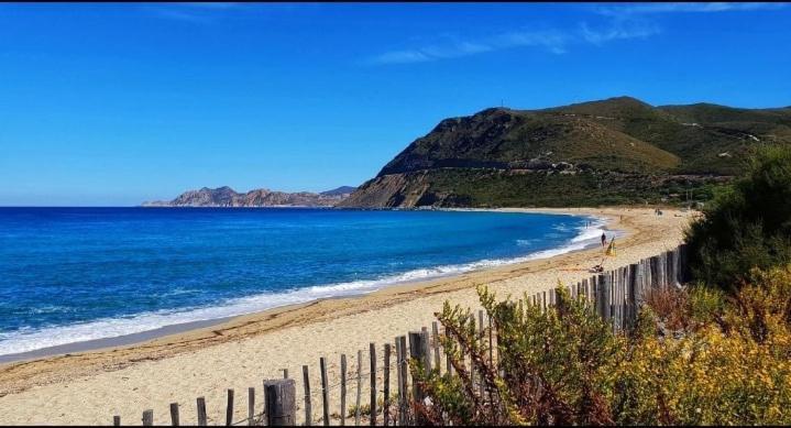 Capra Scorsa - Appt Vue Mer Et Piscine Partagee Belgodère Екстериор снимка