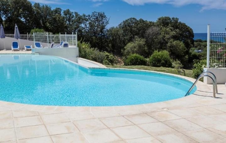 Capra Scorsa - Appt Vue Mer Et Piscine Partagee Belgodère Екстериор снимка